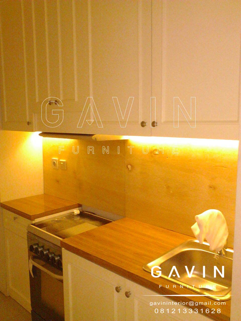 desain lemari dapur custom  klasik Kitchen set minimalis 
